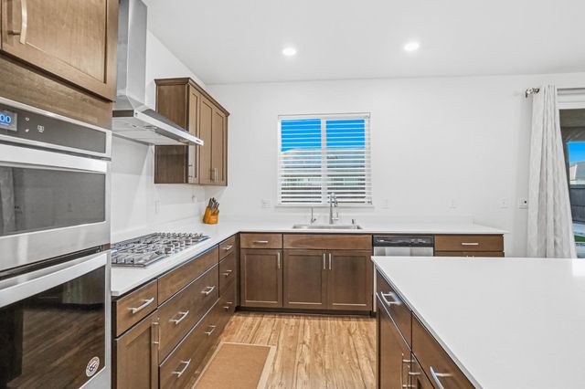 1653 Dairy Ln, Manteca, CA 95337