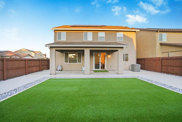 1653 Dairy Ln, Manteca, CA 95337