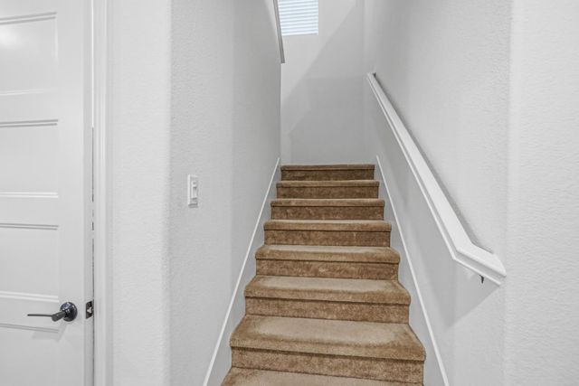 1653 Dairy Ln, Manteca, CA 95337