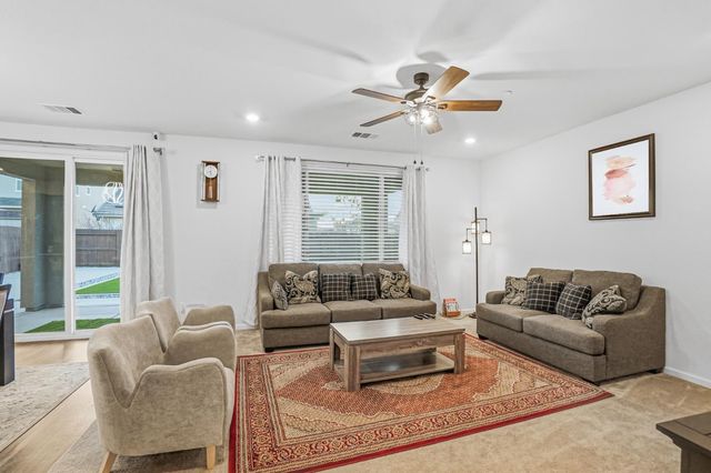 1653 Dairy Ln, Manteca, CA 95337