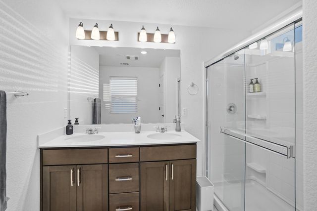 1653 Dairy Ln, Manteca, CA 95337