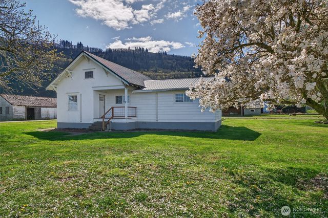 5419 Hillview Road, Sumas, WA 98295