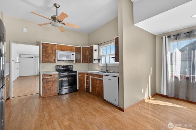 5419 Hillview Road, Sumas, WA 98295