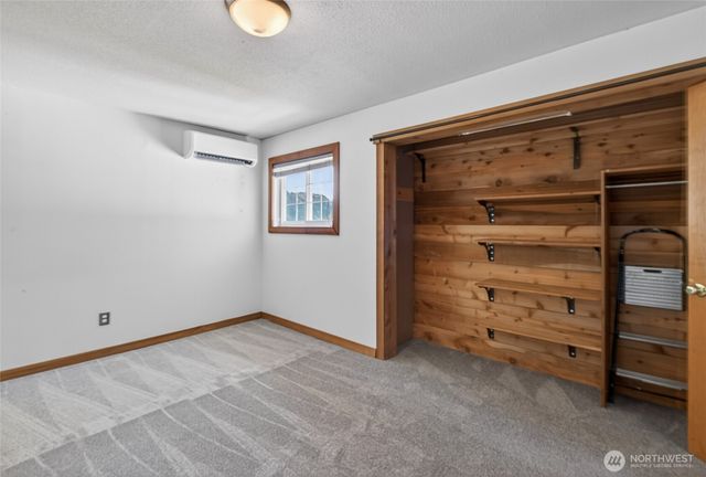 5419 Hillview Road, Sumas, WA 98295
