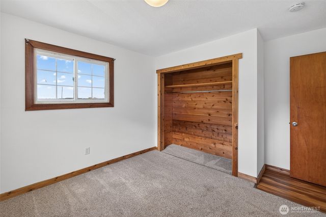 5419 Hillview Road, Sumas, WA 98295
