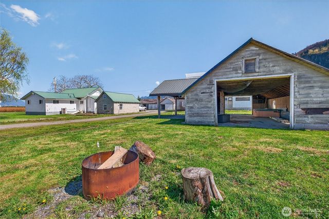 5419 Hillview Road, Sumas, WA 98295