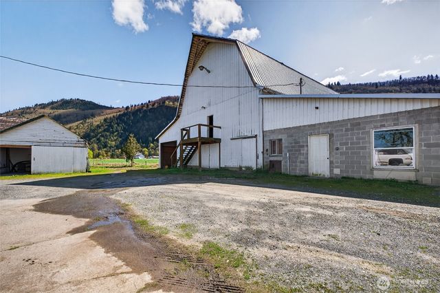5419 Hillview Road, Sumas, WA 98295