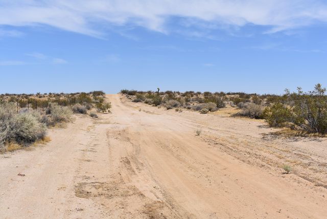 20000 E Ave A, Lancaster, CA 93535