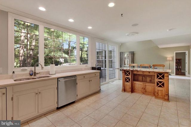 181 GREEN VALLEY RD, Sinking Spring, PA 19608