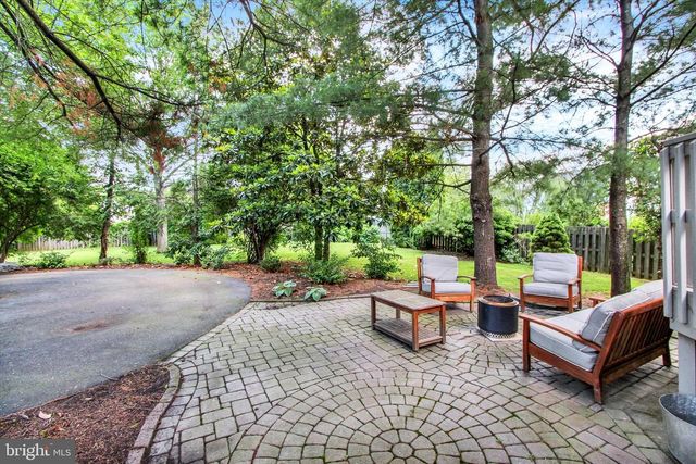 181 GREEN VALLEY RD, Sinking Spring, PA 19608