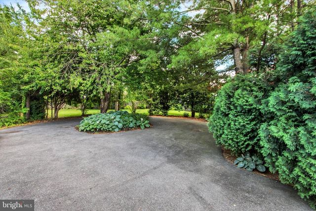 181 GREEN VALLEY RD, Sinking Spring, PA 19608