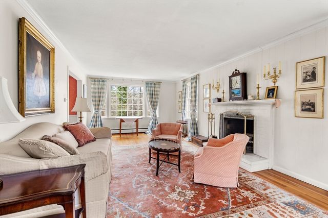 26 Canterbury Hill Rd, Topsfield, MA 01983