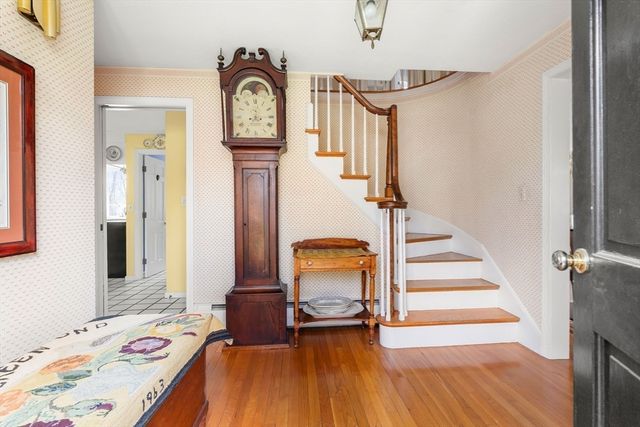 26 Canterbury Hill Rd, Topsfield, MA 01983