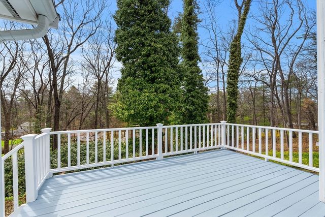 26 Canterbury Hill Rd, Topsfield, MA 01983