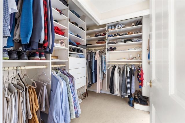 26 Canterbury Hill Rd, Topsfield, MA 01983