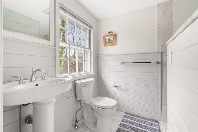 26 Canterbury Hill Rd, Topsfield, MA 01983