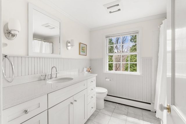 26 Canterbury Hill Rd, Topsfield, MA 01983