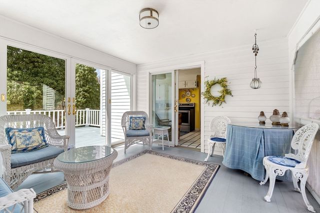 26 Canterbury Hill Rd, Topsfield, MA 01983