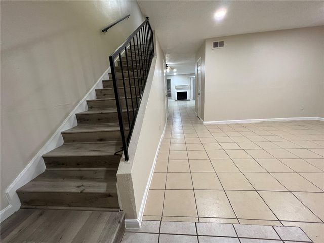 2130 Greenbriar Colony Drive 2130, Houston, TX 77032