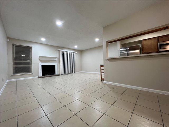 2130 Greenbriar Colony Drive 2130, Houston, TX 77032