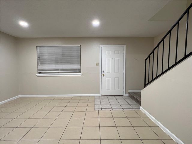 2130 Greenbriar Colony Drive 2130, Houston, TX 77032