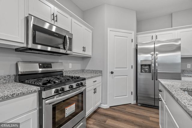 16590 Ulysses Street NW, Elk River, MN 55330