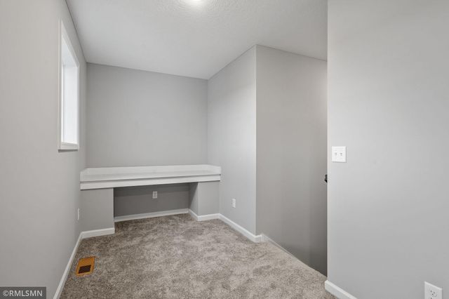 16590 Ulysses Street NW, Elk River, MN 55330