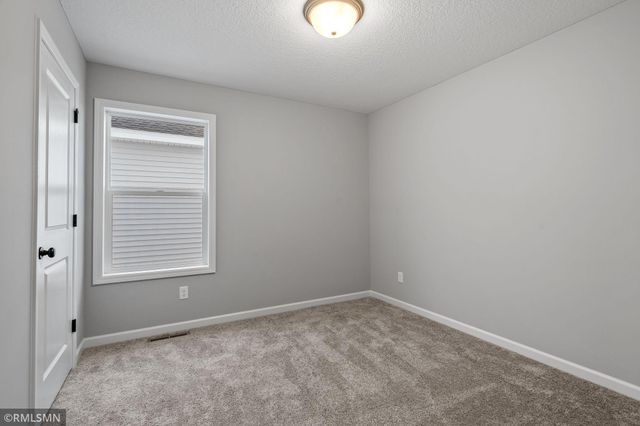 16590 Ulysses Street NW, Elk River, MN 55330