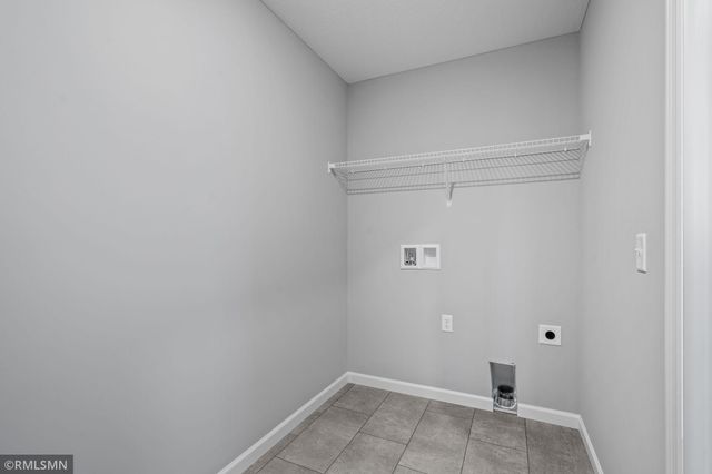 16590 Ulysses Street NW, Elk River, MN 55330