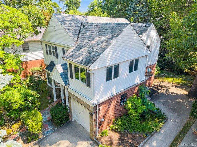 8507 Avon Street, Jamaica Estates, NY 11432