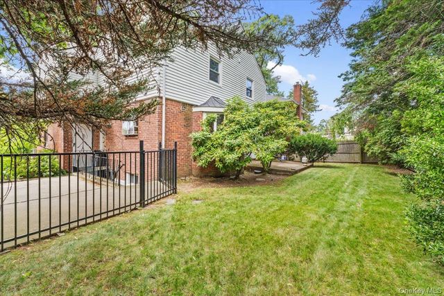 8507 Avon Street, Jamaica Estates, NY 11432