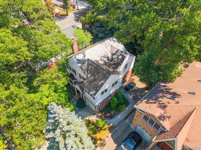 8507 Avon Street, Jamaica Estates, NY 11432