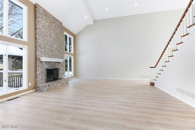 196 Chisholm Court, Aurora, OH 44202