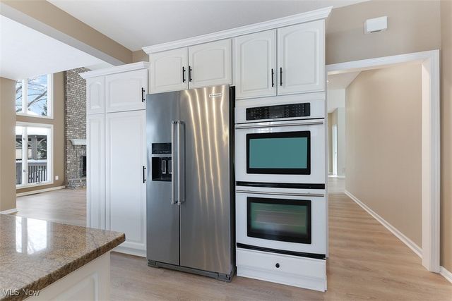 196 Chisholm Court, Aurora, OH 44202