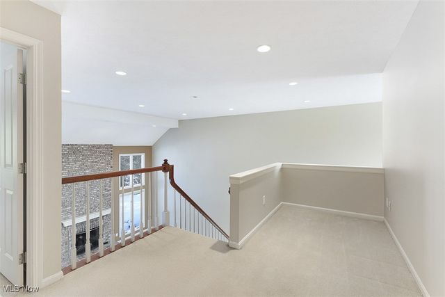 196 Chisholm Court, Aurora, OH 44202