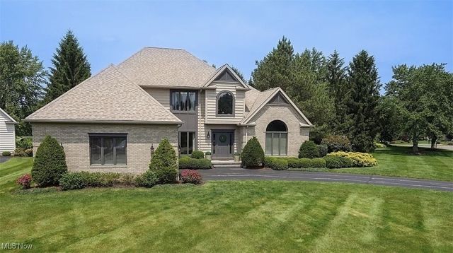 196 Chisholm Court, Aurora, OH 44202