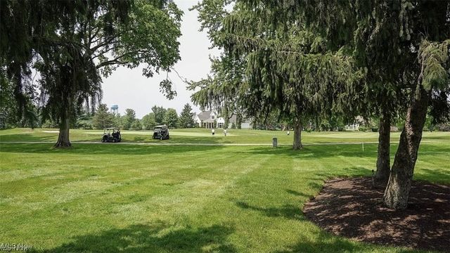 196 Chisholm Court, Aurora, OH 44202