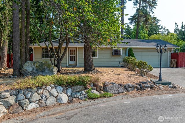 1206 Independence Court, Oak Harbor, WA 98277