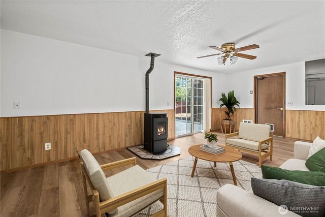 1206 Independence Court, Oak Harbor, WA 98277