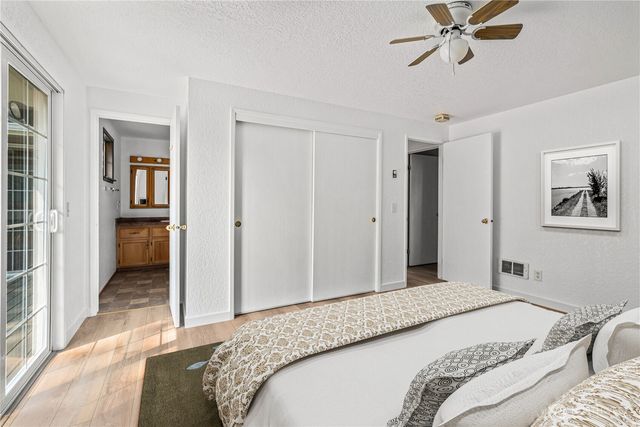 1206 Independence Court, Oak Harbor, WA 98277