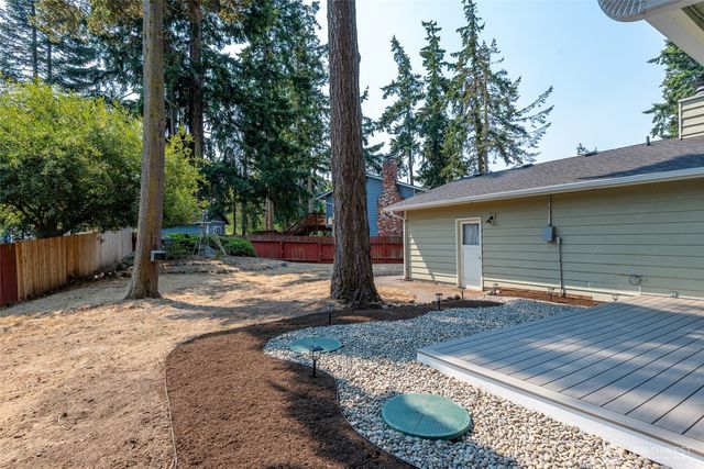 1206 Independence Court, Oak Harbor, WA 98277