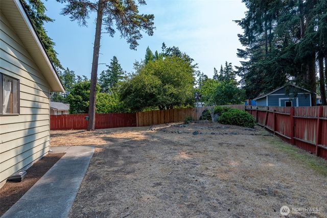 1206 Independence Court, Oak Harbor, WA 98277