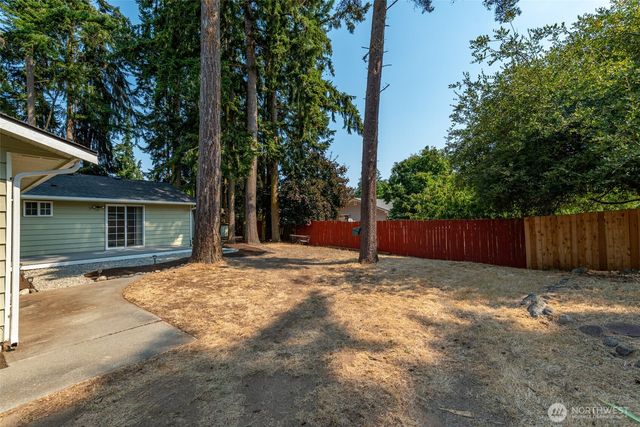 1206 Independence Court, Oak Harbor, WA 98277