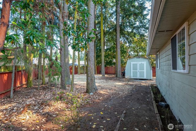 1206 Independence Court, Oak Harbor, WA 98277