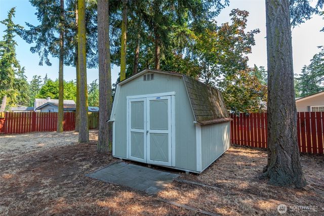1206 Independence Court, Oak Harbor, WA 98277