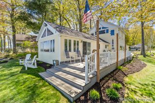 1071 E Hess Lake Drive, Grant, MI 49327