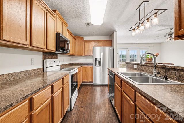 421 Glencroft Drive 88, Wingate, NC 28174