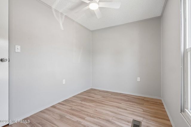 9 Secretariat Street, Howell, NJ 07731