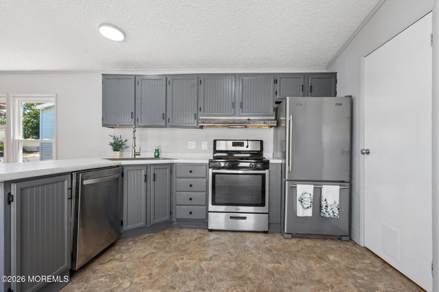9 Secretariat Street, Howell, NJ 07731