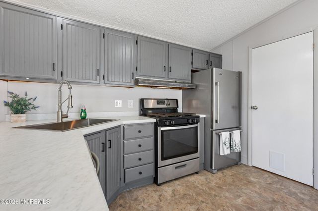 9 Secretariat Street, Howell, NJ 07731